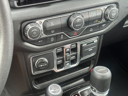 New 2026 Jeep Gladiator Sport AWD/4WD image 19
