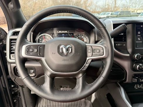 Used 2024 RAM 2500 Big Horn w/ Safety Group image 11