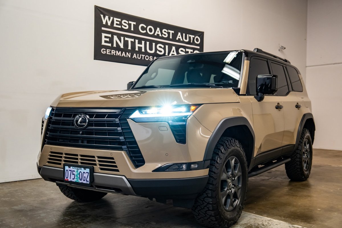 Used 2024 Lexus GX 550 AWD/4WD image 11