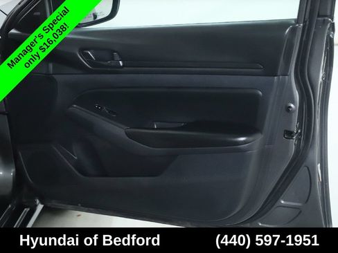 Used 2024 Nissan Altima 2.5 S FWD image 33