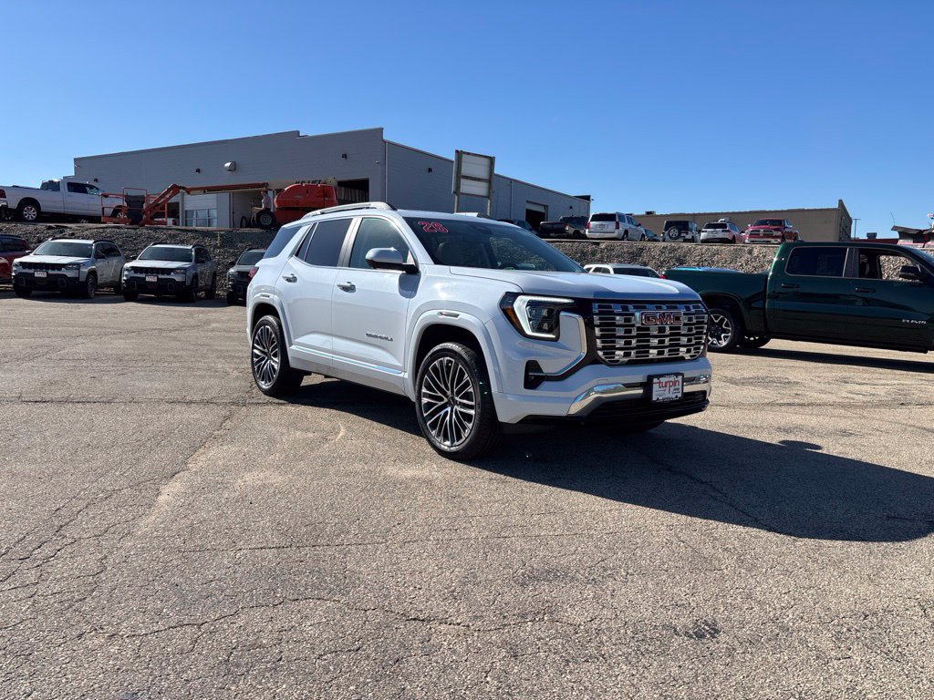 Used 2026 GMC Terrain Denali AWD/4WD image 7
