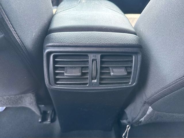 Used 2019 Nissan Rogue SV AWD/4WD image 19