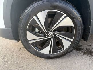 Used 2024 Volkswagen Taos SE AWD/4WD video 2