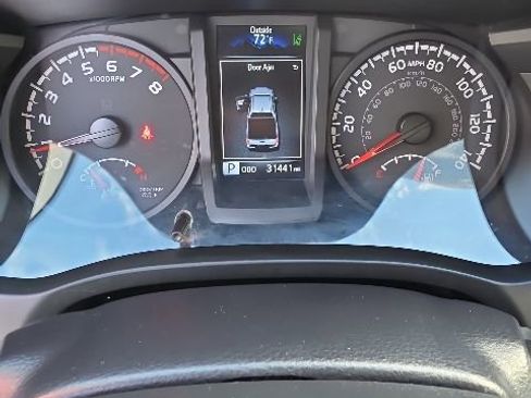 Used 2023 Toyota Tacoma SR w/ SR Convenience Package RWD image 16