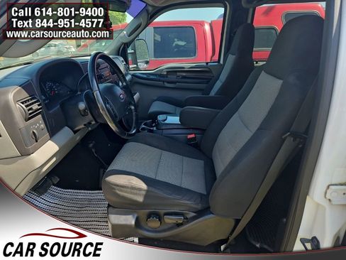 Used 2005 Ford F250 XLT AWD/4WD image 3