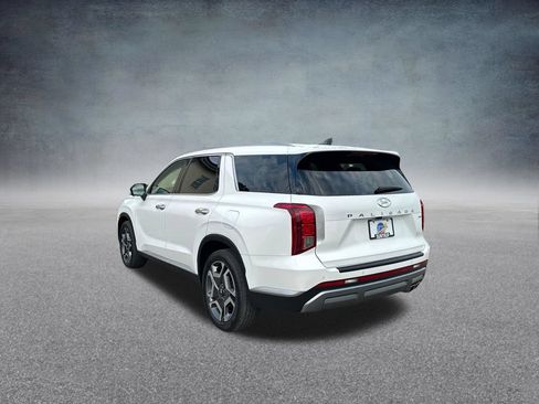 Used 2024 Hyundai Palisade SEL w/ Premium Package AWD/4WD image 4