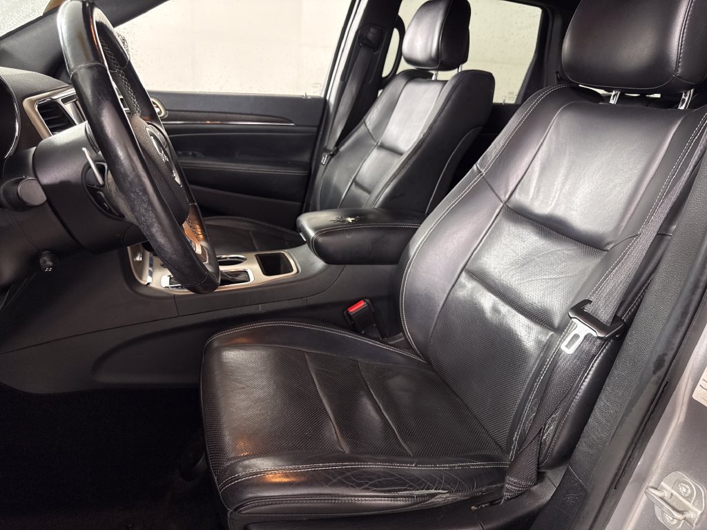 Used 2016 Jeep Grand Cherokee Limited w/ Luxury Group II RWD image 10