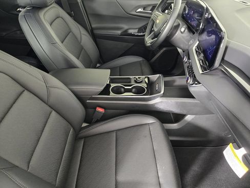 New 2026 Chevrolet Equinox LT w/ Convenience Package II FWD image 16