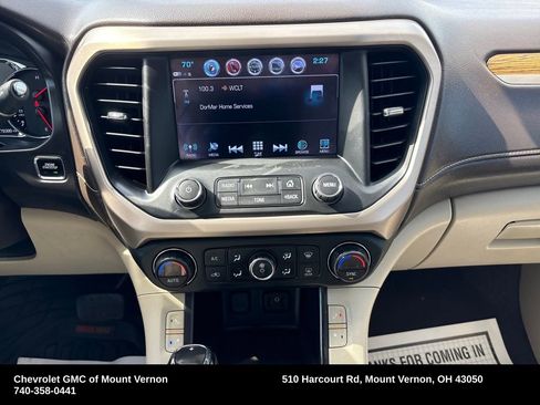 Used 2017 GMC Acadia Denali w/ Technology Package FWD image 18