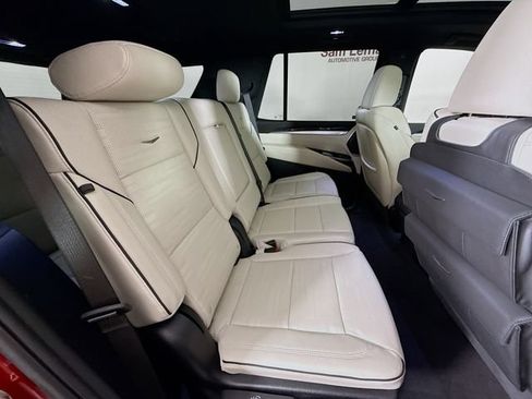 Used 2025 Cadillac Escalade Sport w/ LPO, Floor Liner Package AWD/4WD image 30