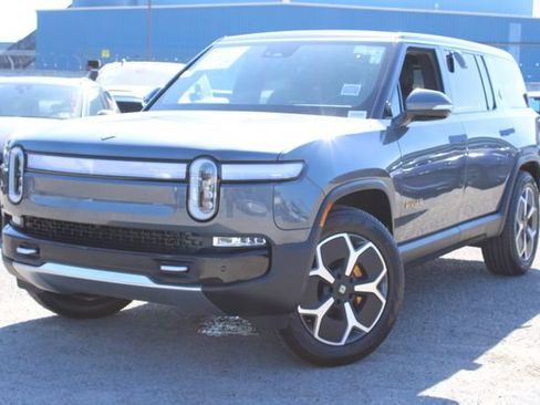 Used 2024 Rivian R1S Adventure AWD/4WD image 11