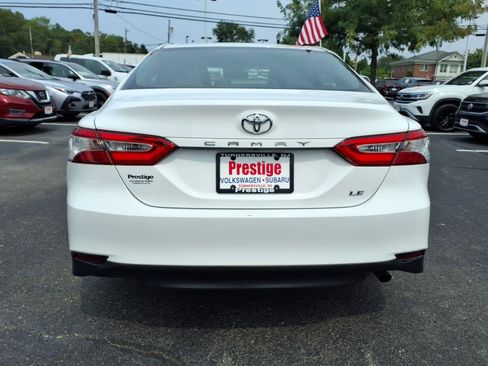 Used 2018 Toyota Camry LE w/ Convenience Package FWD image 3
