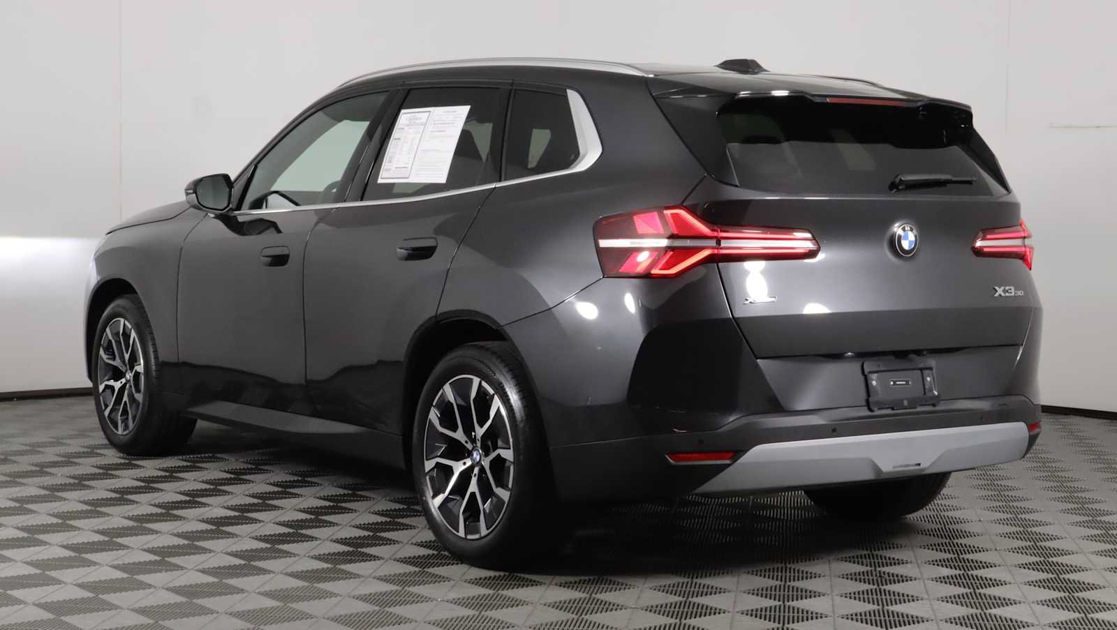 Used 2026 BMW X3 xDrive30i w/ Premium Package AWD/4WD image 4