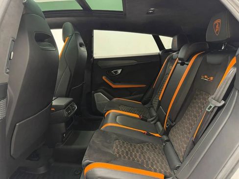 Used 2022 Lamborghini Urus AWD/4WD image 14
