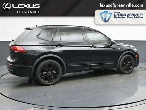Used 2022 Volkswagen Tiguan SE R-Line FWD image 8