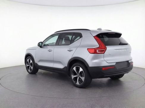 New 2026 Volvo XC40 B5 Plus w/ Protection Package Premier image 43
