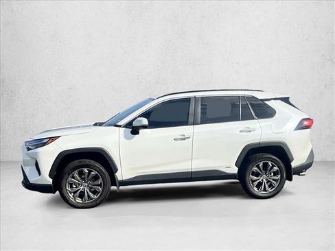 Certified 2022 Toyota RAV4 Limited image 8