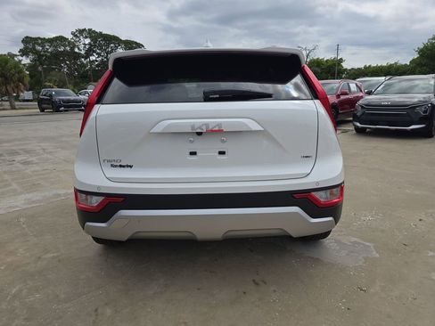 New 2026 Kia Niro EX FWD image 7