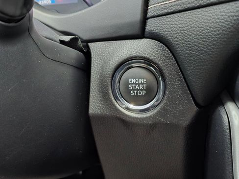 Used 2025 Toyota RAV4 XLE image 31