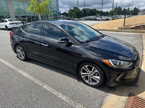 Used 2017 Hyundai Elantra Limited FWD image 2