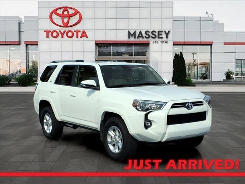 Used 2021 Toyota 4Runner SR5 Premium w/ Moonroof Package RWD image 1