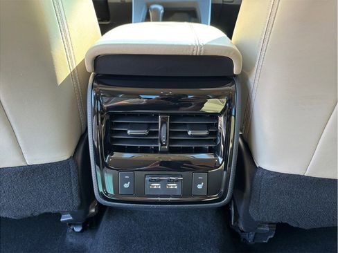 Used 2019 Toyota Avalon Limited w/ Advanced Safety Package image 41