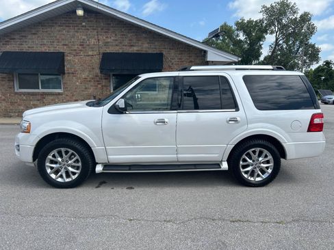 Used 2017 Ford Expedition Limited AWD/4WD image 10