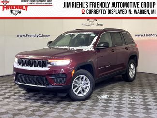 New 2025 Jeep Grand Cherokee Laredo 360° Tour