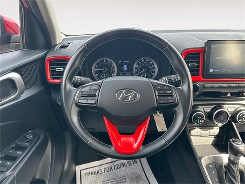 Used 2022 Hyundai Venue SEL image 12