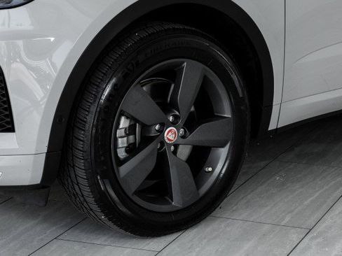 Used 2019 Jaguar E-PACE R-Dynamic SE image 55