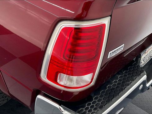 Used 2018 RAM 1500 Laramie AWD/4WD image 29