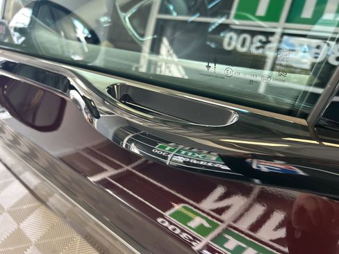 Used 2024 Lincoln Nautilus Reserve image 8