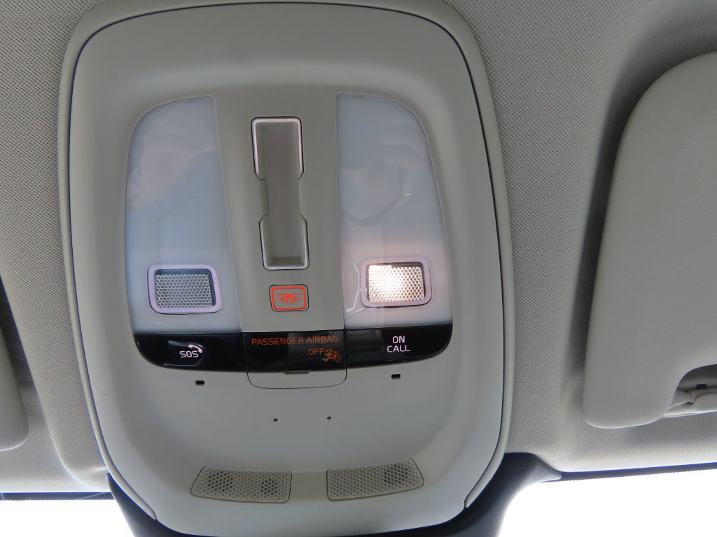 Used 2022 Volvo XC60 B5 Momentum AWD/4WD image 51