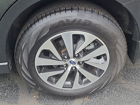 Certified 2025 Subaru Outback Premium AWD/4WD image 25