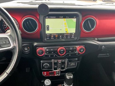 Used 2022 Jeep Gladiator Rubicon w/ Cold Weather Group AWD/4WD image 4