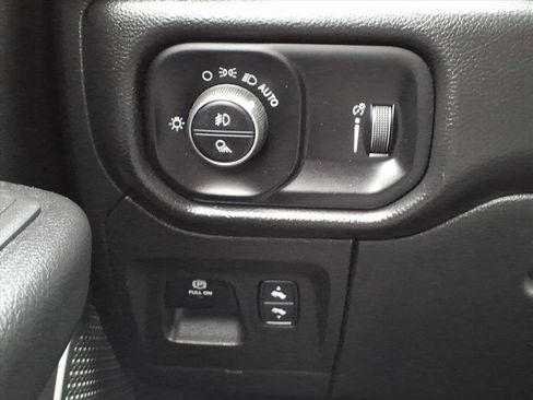 Certified 2022 RAM 1500 Big Horn image 17