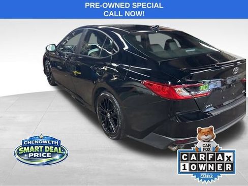 Used 2025 Toyota Camry SE FWD image 4