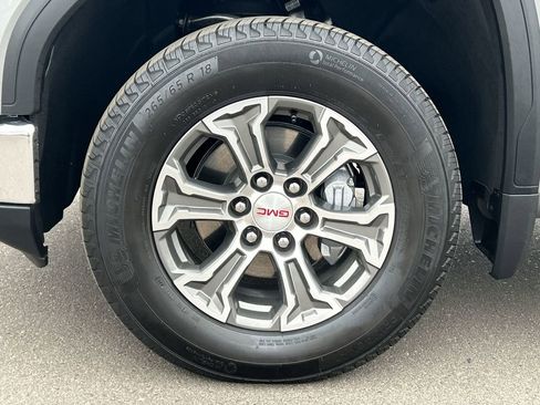 Used 2026 GMC Sierra 1500 SLT AWD/4WD image 32