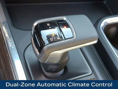 Used 2024 Chevrolet Silverado 1500 LT Trail Boss w/ Convenience Package II image 18