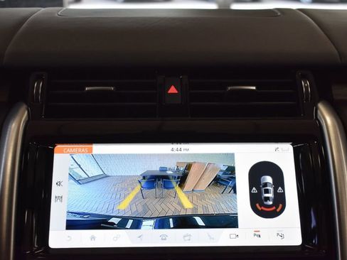 Used 2020 Land Rover Discovery HSE Luxury image 27