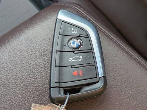 Used 2023 BMW 430i Convertible w/ Premium Package image 24