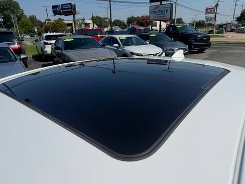 Used 2023 Chevrolet Malibu LT w/ Driver Confidence Package FWD image 2