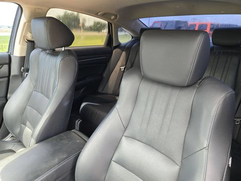 Used 2018 Honda Accord EX-L image 9