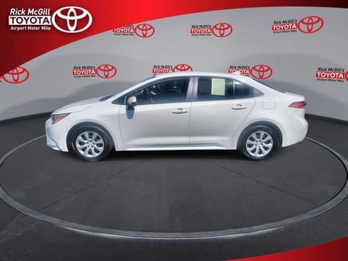 Used 2024 Toyota Corolla LE FWD image 5