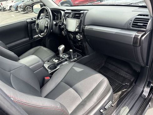 Used 2024 Toyota 4Runner TRD Off-Road Premium w/ Moonroof Package AWD/4WD image 32