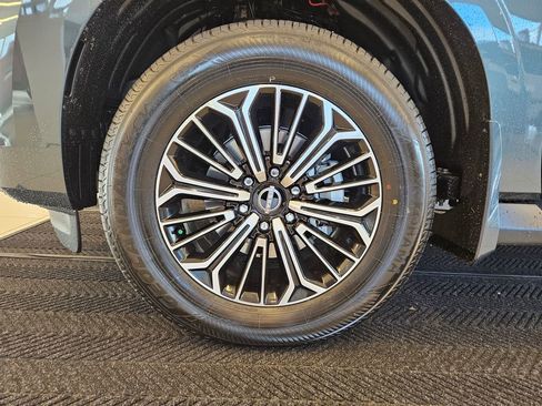 New 2026 Nissan Armada Platinum image 12