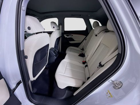 Used 2026 Audi Q5 Premium AWD/4WD image 23