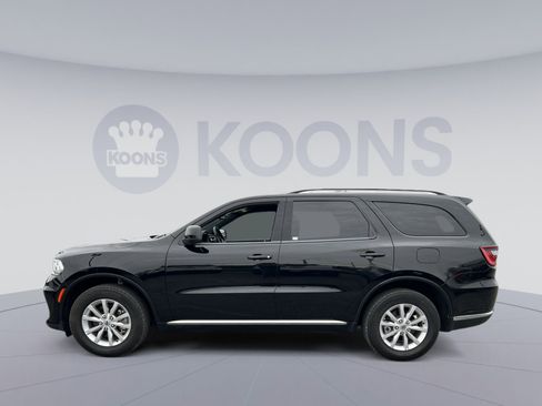 Used 2024 Dodge Durango SXT image 2
