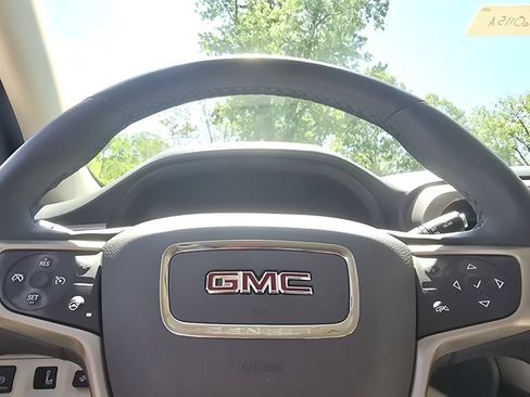 Used 2023 GMC Acadia Denali AWD/4WD image 29