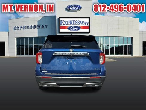 Used 2023 Ford Explorer XLT w/ Equipment Group 202A AWD/4WD image 18